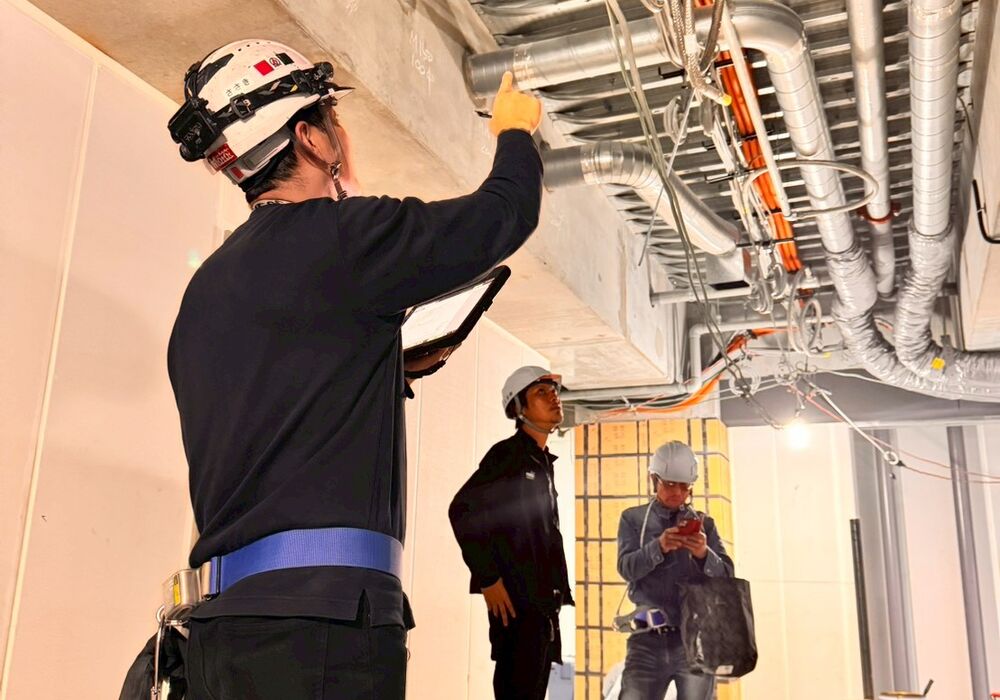 大型商業施設等での仕事風景や業務内容などを紹介