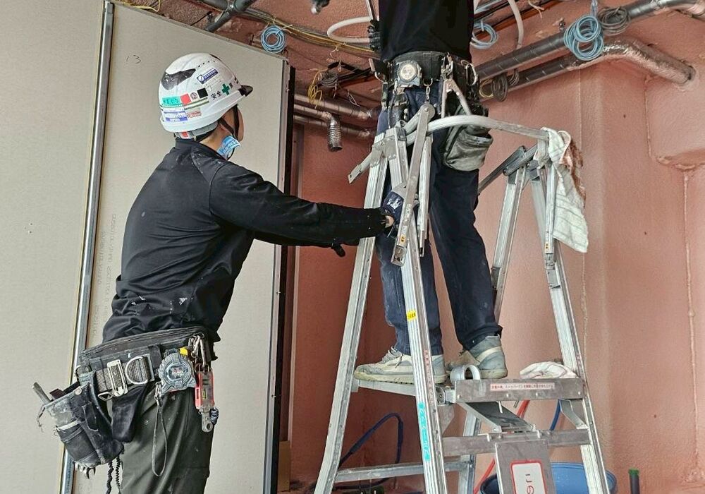 大型商業施設等での仕事風景や業務内容などを紹介